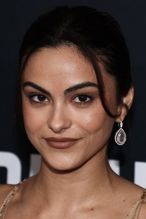Camila Mendes