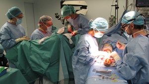 watch Burning Out, dans le ventre de l’hôpital 2017 online free