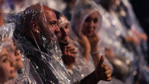 Lâchés lousses: 2×1 {year} Online In Netflix