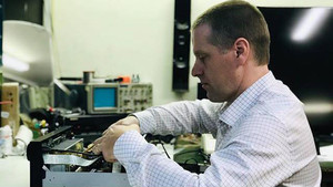 Ça vaut le coût: 6×24 {year} Online En Netflix