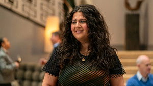 The Girls on the Bus Season 1 Episode 9