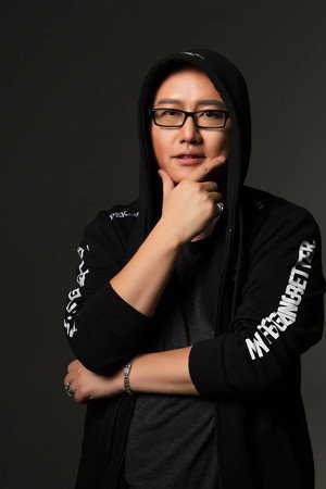 He Wen - Photo