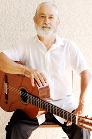 Roberto Gonzalez photo 3