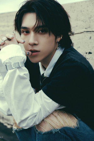Hendery portrait