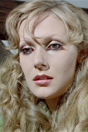 Nanda van Bergen portrait