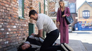 Coronation Street: 66×68