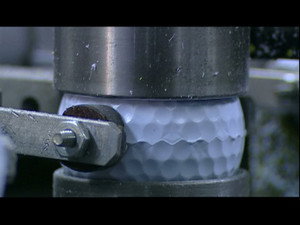 Golfové míčky, nábytkové úchyty, parkovací automaty, děliče místností