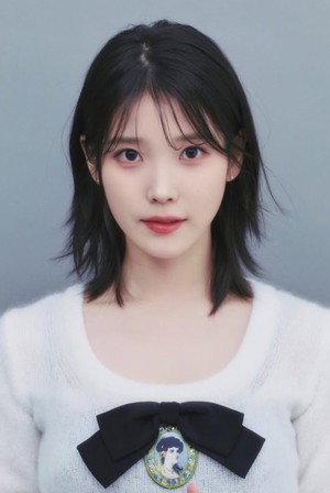 IU