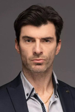 Özgür Özberk portrait