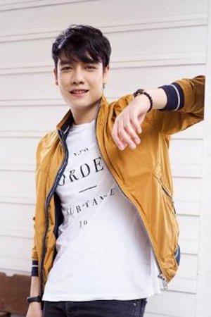 Full Nontiwat's photo