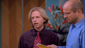 Just Shoot Me!: 3×6