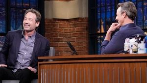 Late Night with Seth Meyers David Duchovny, Reneé Rapp