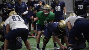 A Season With: 3×1 {year} Online En Netflix