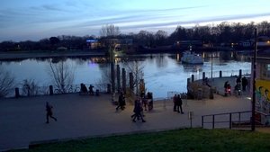 Die Fähre – Möchten Sie mit? Kommen Sie rüber!