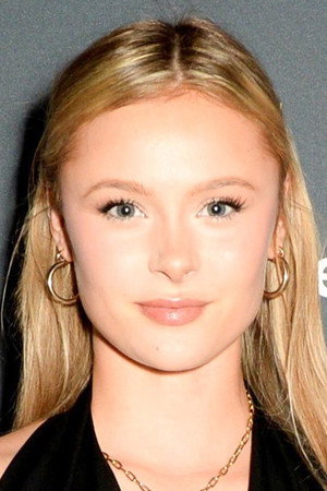 Mia Jenkins portrait