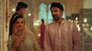 Husna Showers Praise on Hyder