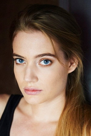 Clara Pasieka portrait