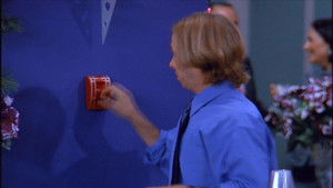 Just Shoot Me!: 3×10