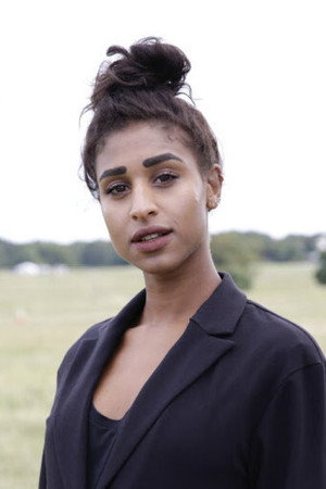 Lola Zackow portrait