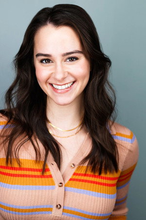 Victoria Mirrer portrait