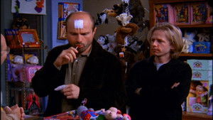 Just Shoot Me!: 3×13