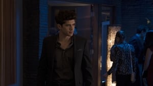 Famous in Love: 2×5