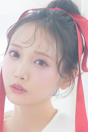 Hitomi Suzuki portrait