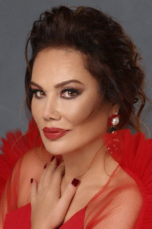 Nazan Şoray portrait