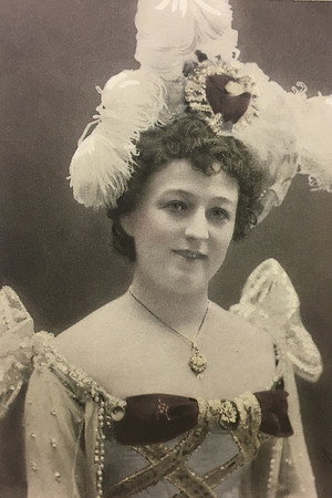 Anna Hofman-Uddgren portrait