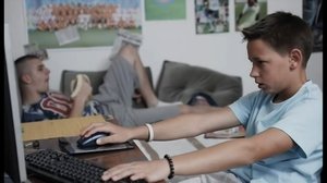 Prvi Poljubac Online En Netflix