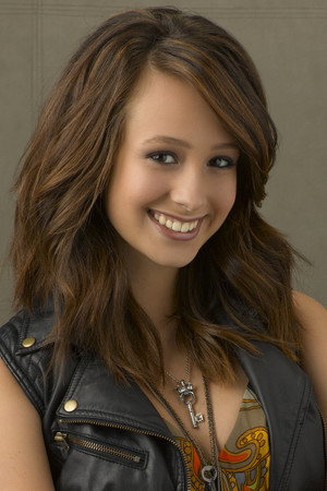 Caitlyn Taylor Love Profile Picture