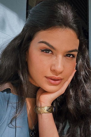 Allana Lopes portrait