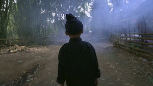 Tanah Tua: Yang Tak Terlihat Oleh Kota