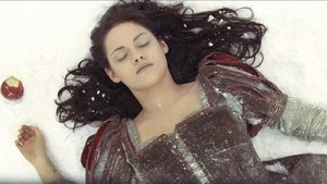 Blancanieves y el cazador (2012)
