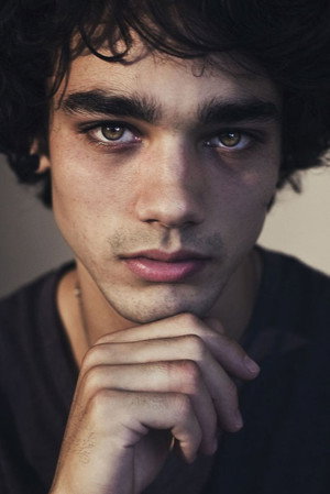 Charlie Polinger portrait