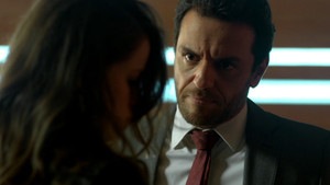 Hidden Truths: 1×24 {year} Online En Netflix