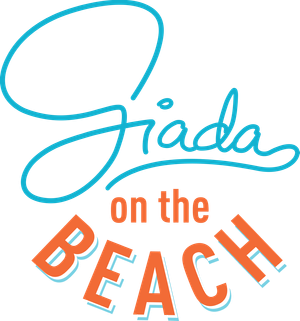 Giada na Praia — Logos 2