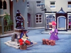 Trumpton Miss Lovelace and the Statue