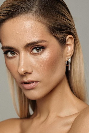 Yuliya Parshuta portrait