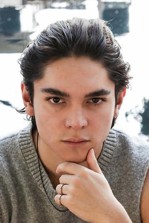 Elliot Alva portrait