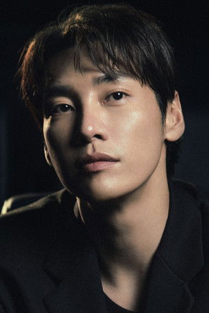 Kim Young-kwang photo