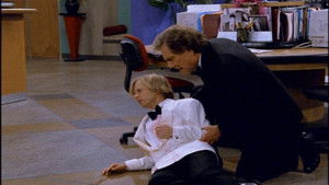 Just Shoot Me!: 2×25