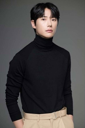 Shin Jeong-u portrait