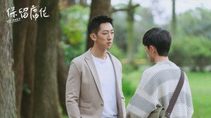 Episódio 8 - Capítulo 8: Alguns amores torna as pessoas corajosas, outros tornam as pessoas tímidas - Somente VIP