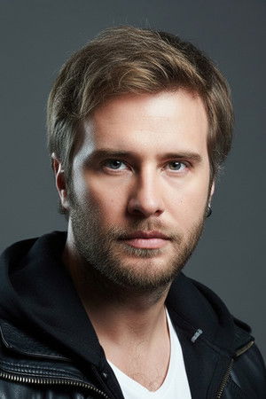 Özgür Çevik photo