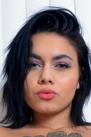 Genevieve Sinn portrait