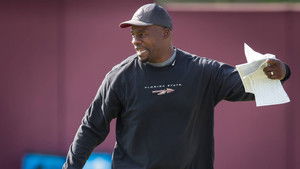 A Season With: 2×6 {year} Online En Netflix