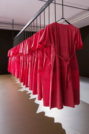 Women's Waiting, Women's Searching