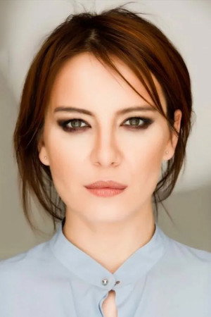 Bahar Feyzan portrait