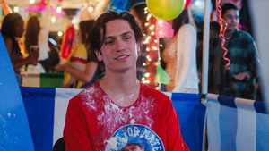 How to Lose a Popularity Contest